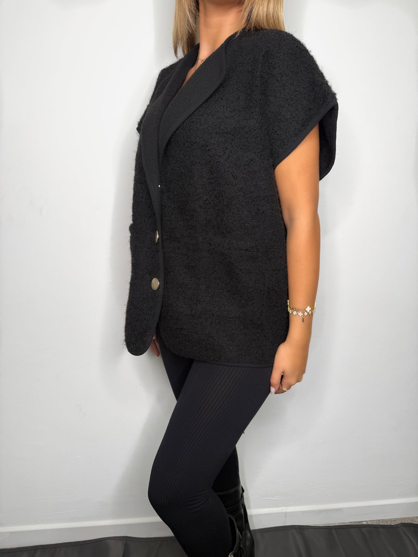 VESTE SANS MANCHE NOIR