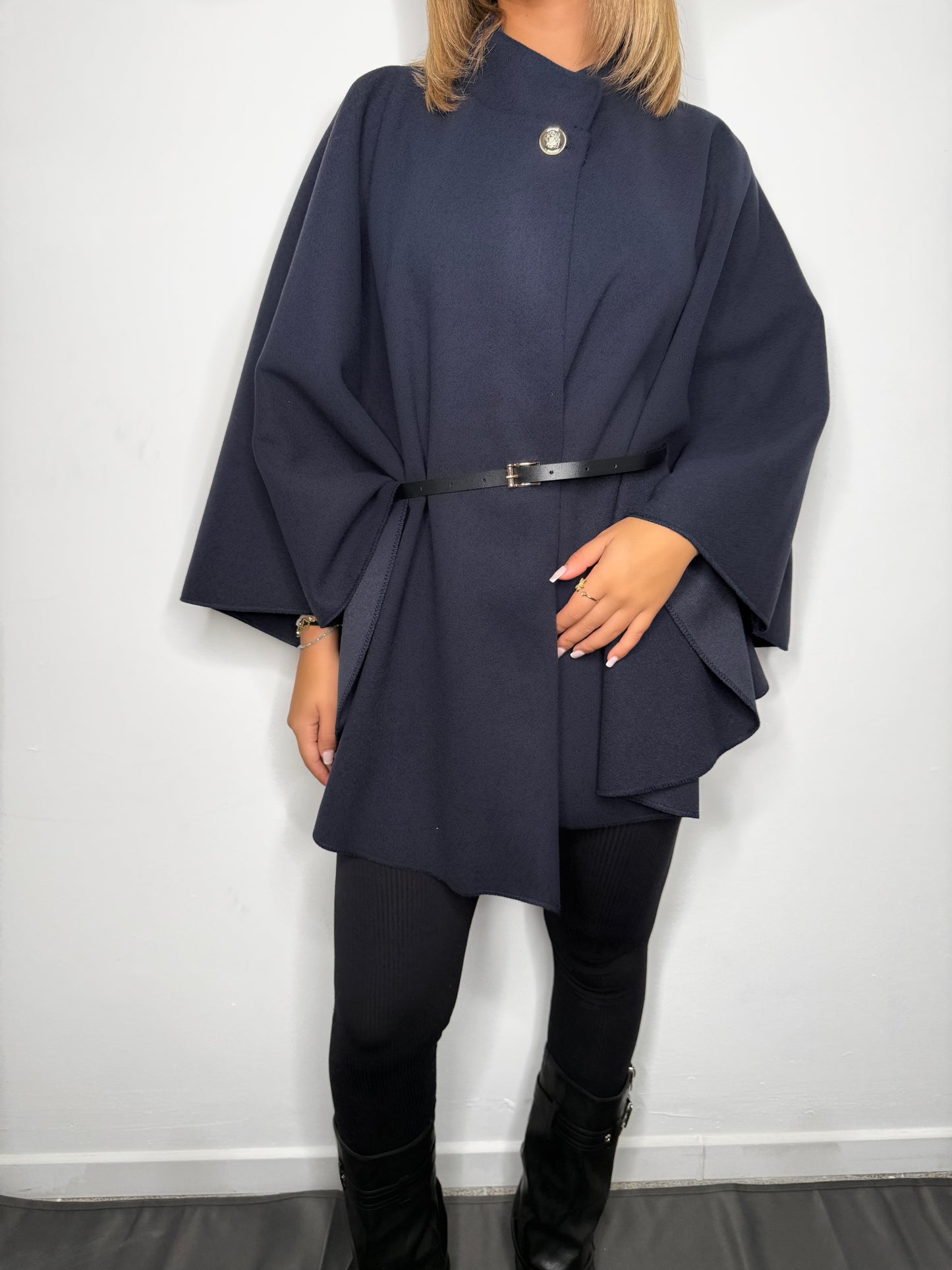 VESTE PONCHO NOIR